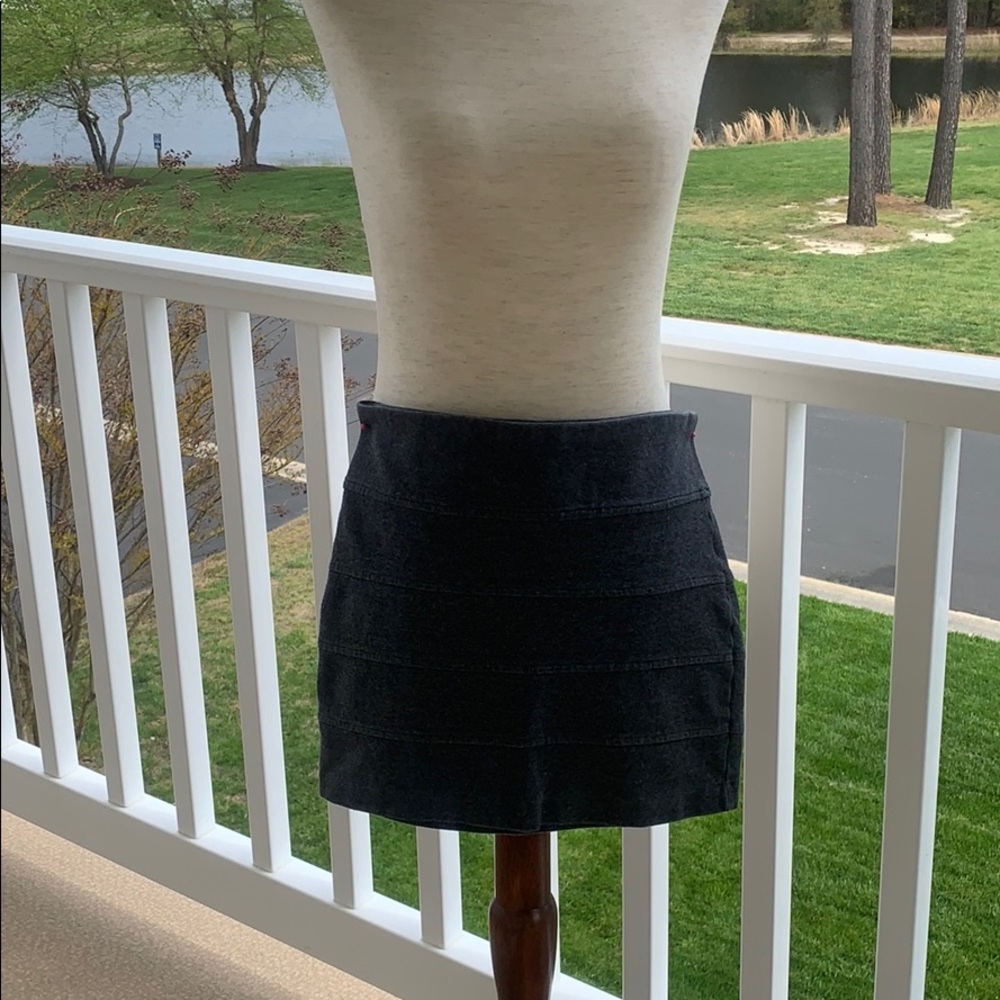 🦩4/$25 Aeropostale Grey Pencil Skirt
